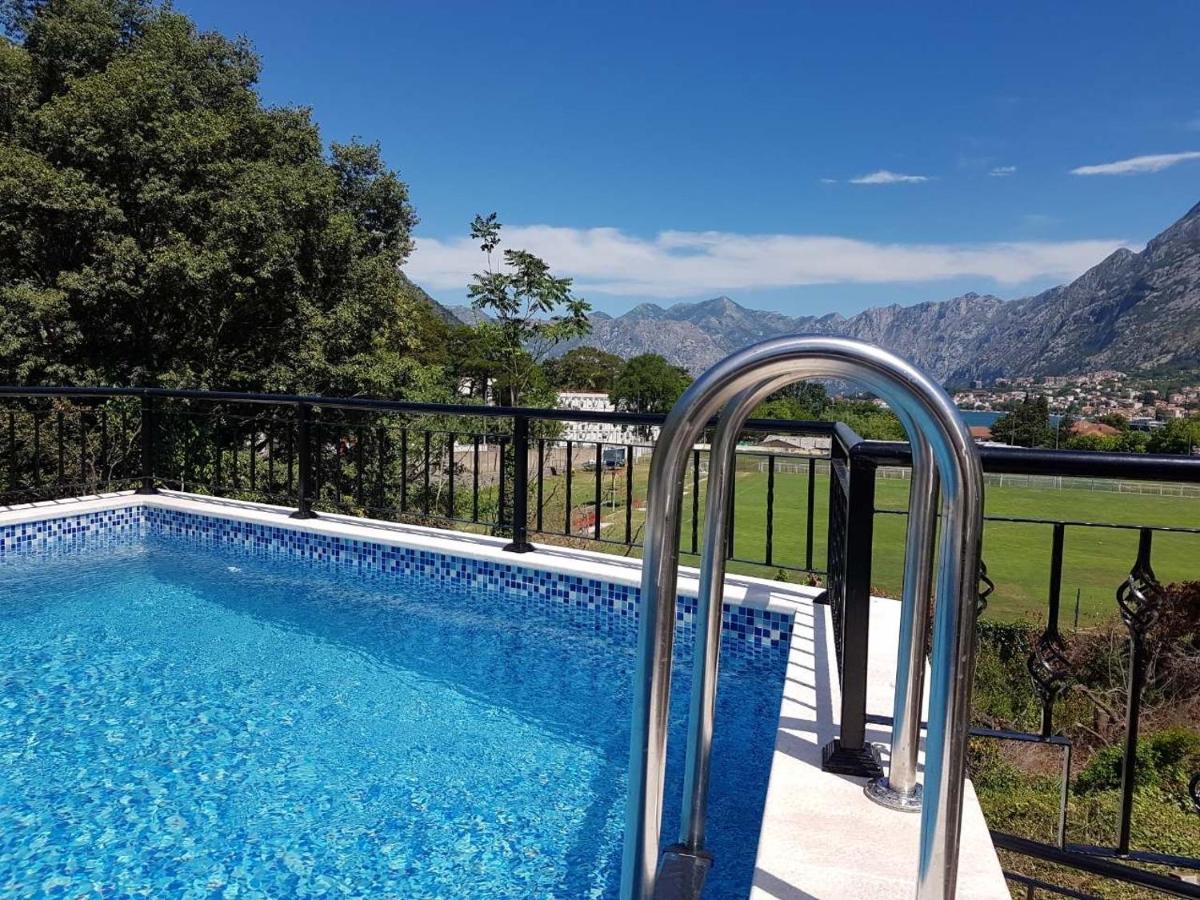 Sunshine Apartment With Private Pool And Parking Kotor Eksteriør billede