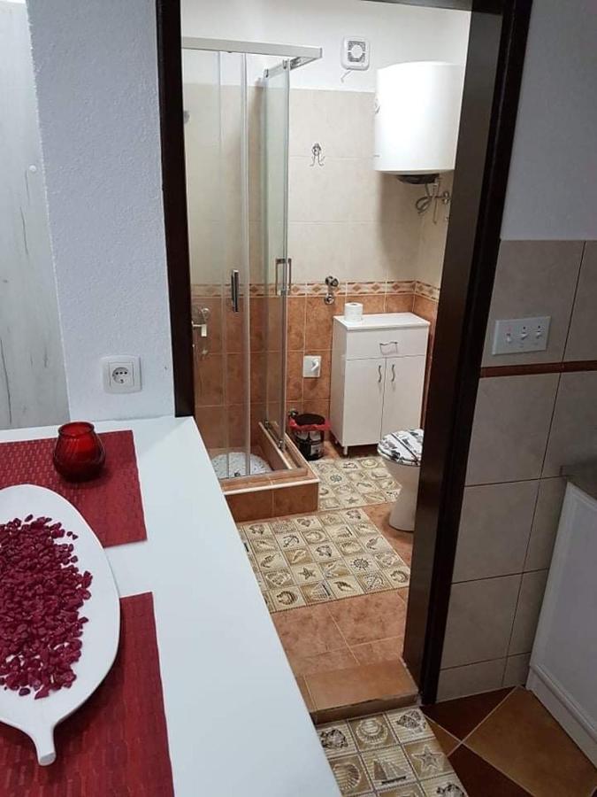 Sunshine Apartment With Private Pool And Parking Kotor Eksteriør billede