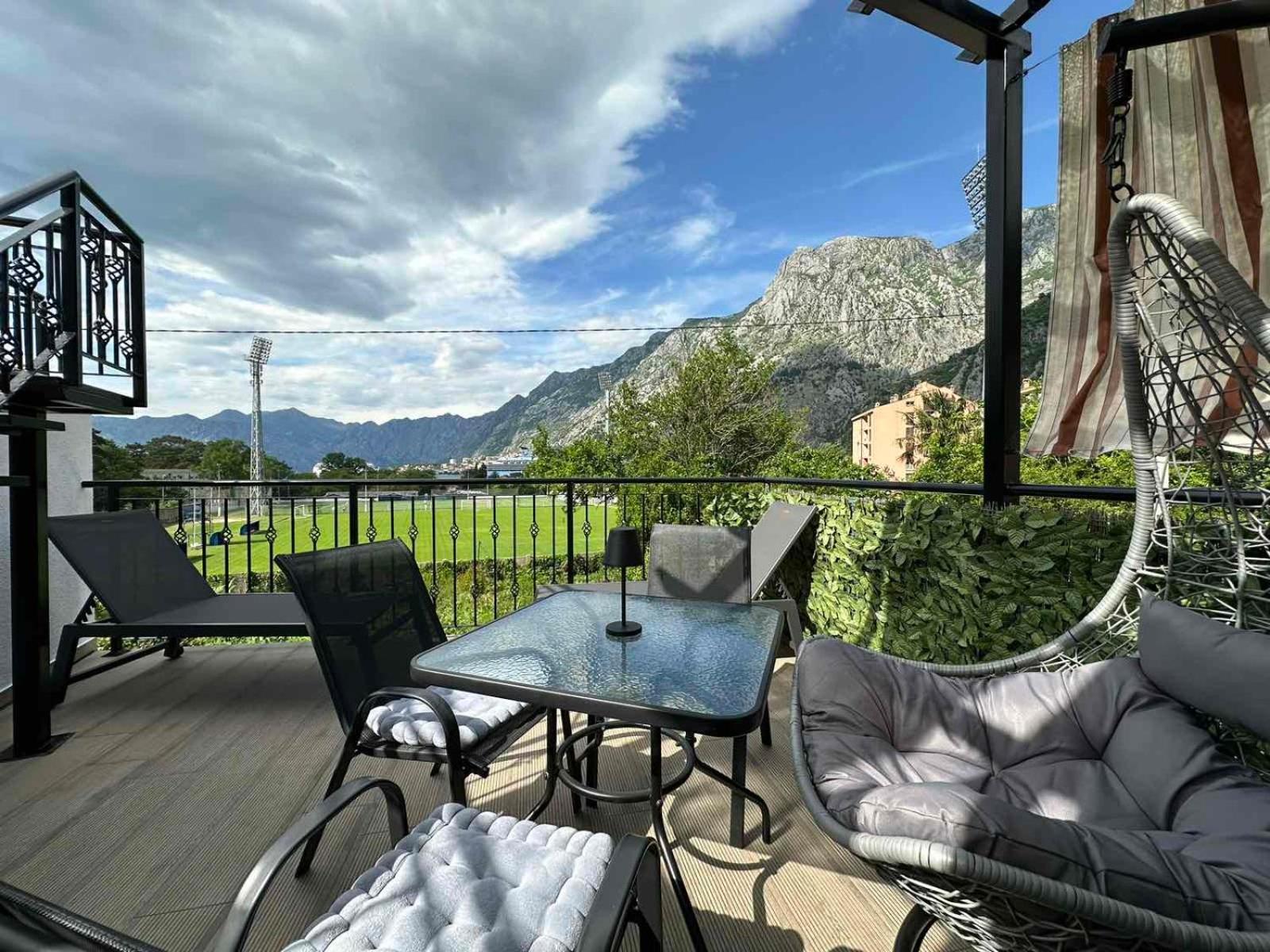 Sunshine Apartment With Private Pool And Parking Kotor Eksteriør billede